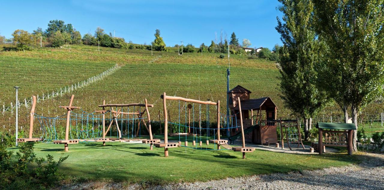 Reva Resort Monforte D'Alba Exterior photo